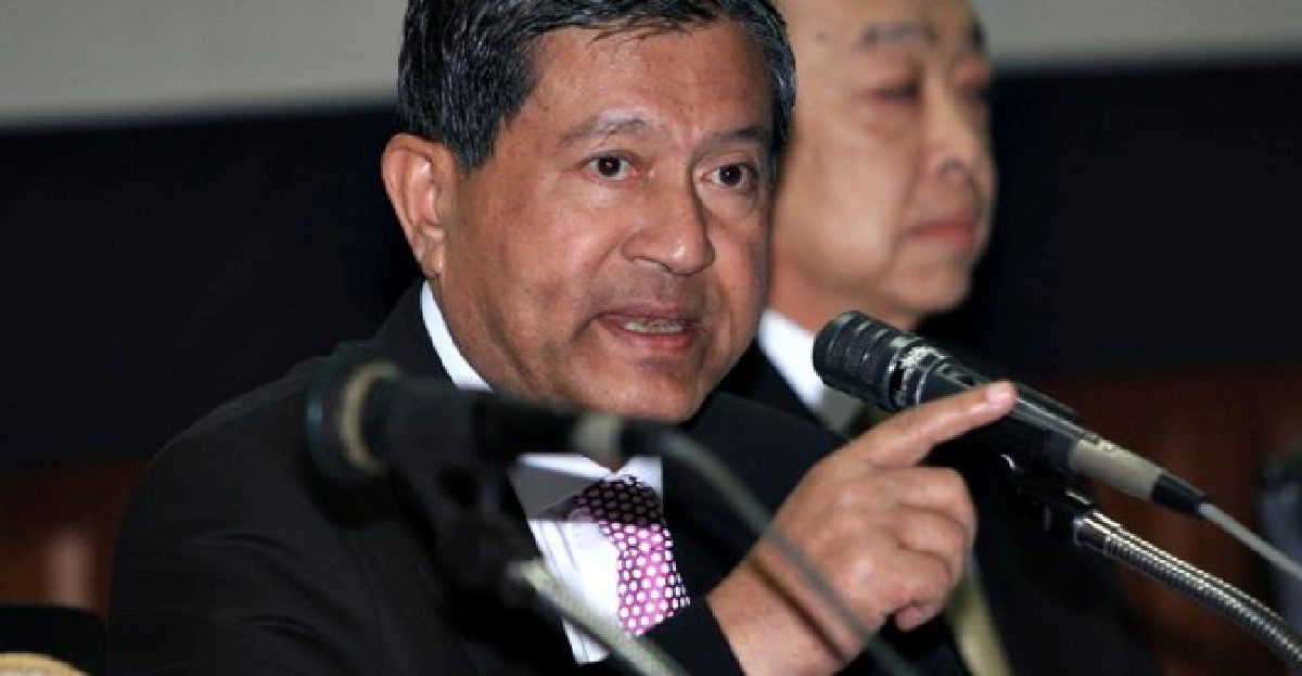 'เฉลิม'เตือนม็อบออกจากสถานที่ราชการ 'เฉลิม'เตือนม็อบออกจากสถานที่ราชการ