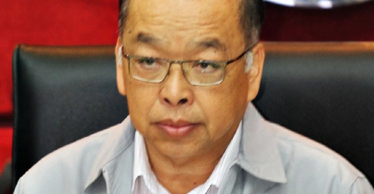 'ปึ้ง'ไม่หวั่นม็อบบุกสโมสรทบ.ยันยังถก'กกต.'