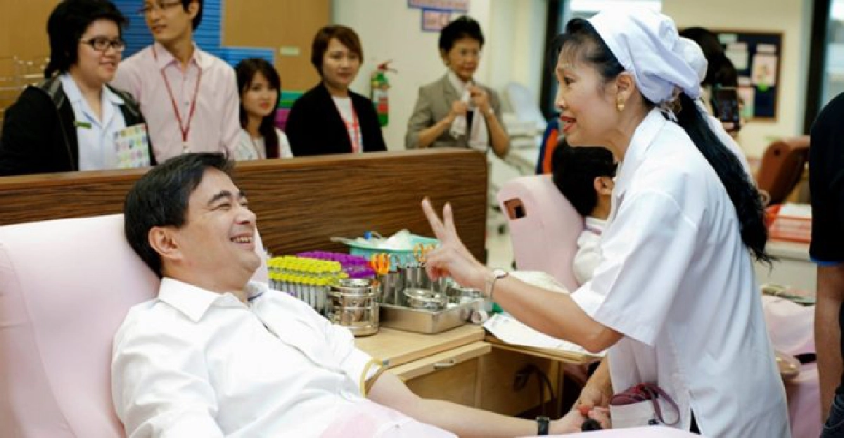 'มาร์ค'ยิ้มร่า!นอนให้เลือด