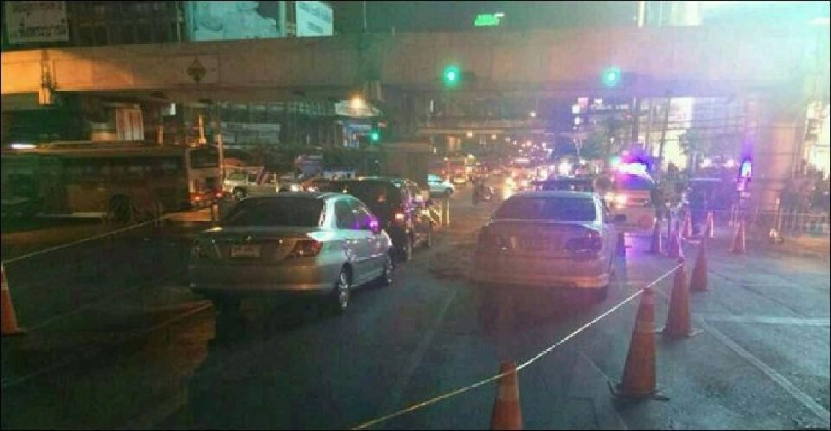 'กปปส.'ปะทะเดือดแยกเฉลิมเผ่าไร้เจ็บ 'กปปส.'ปะทะเดือดแยกเฉลิมเผ่าไร้เจ็บ