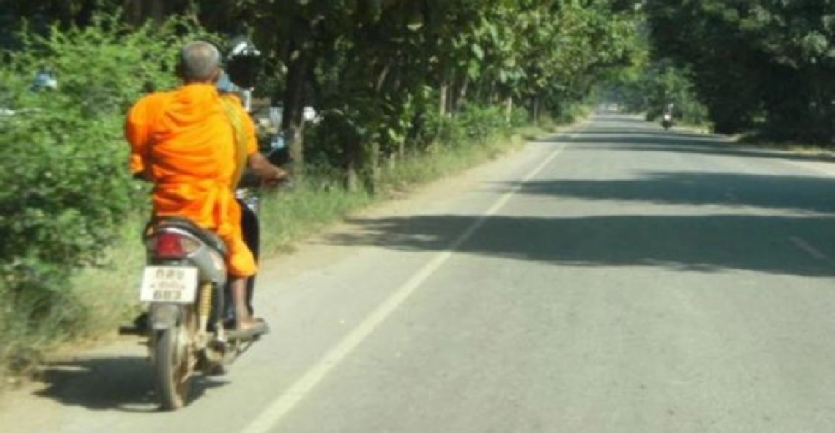 ประกาศใช้กฎห้าม'พระ-เณร'ขับรถแล้ว ประกาศใช้กฎห้าม'พระ-เณร'ขับรถแล้ว