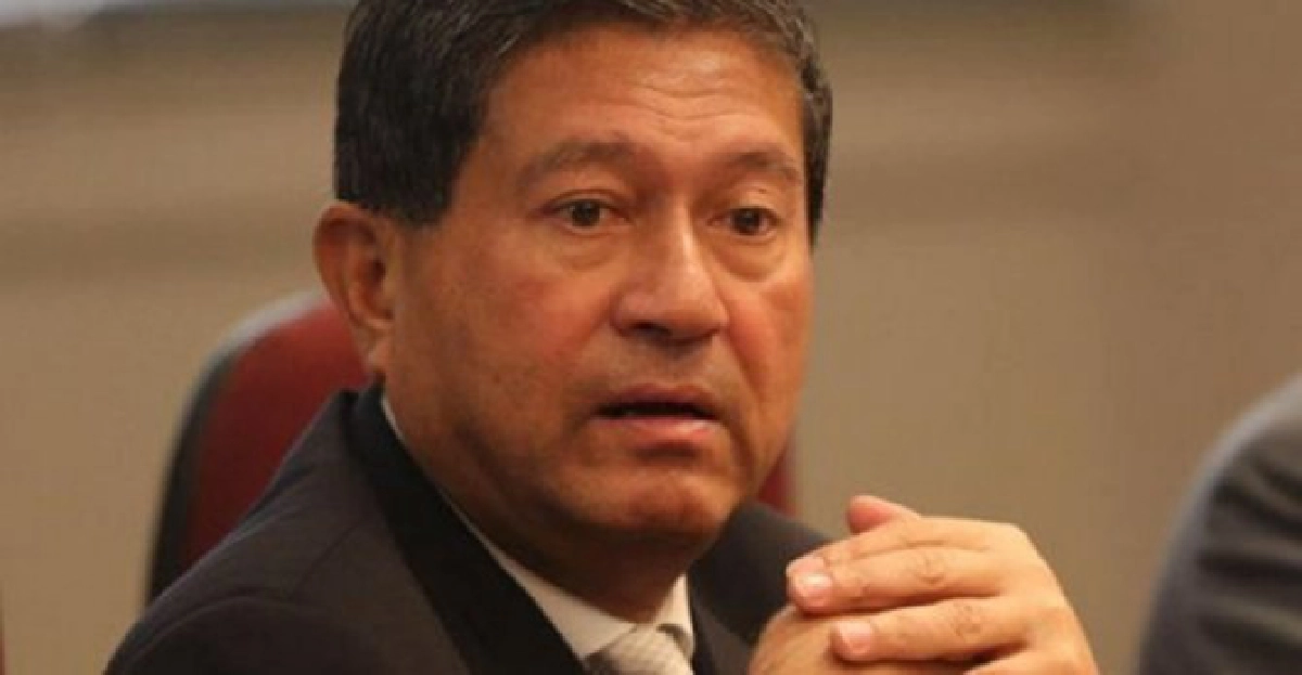 'เฉลิม'ยัน'ปู'นายกฯจนกว่ามีครม.ใหม่ 'เฉลิม'ยัน'ปู'นายกฯจนกว่ามีครม.ใหม่