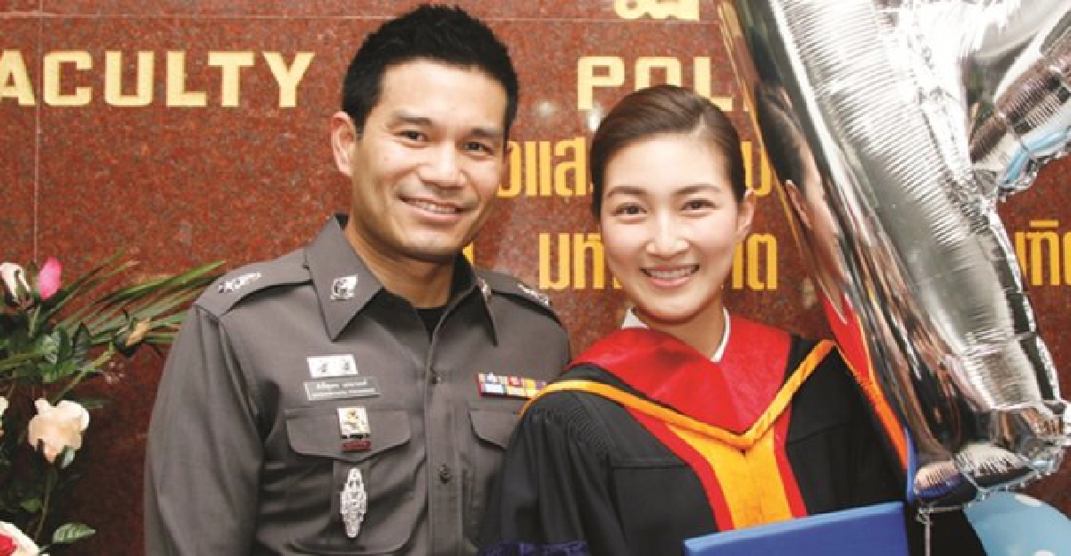 'แพนเค้ก'คว้าป.โท'รัฐศาสตร์' 'แพนเค้ก'คว้าป.โท'รัฐศาสตร์'