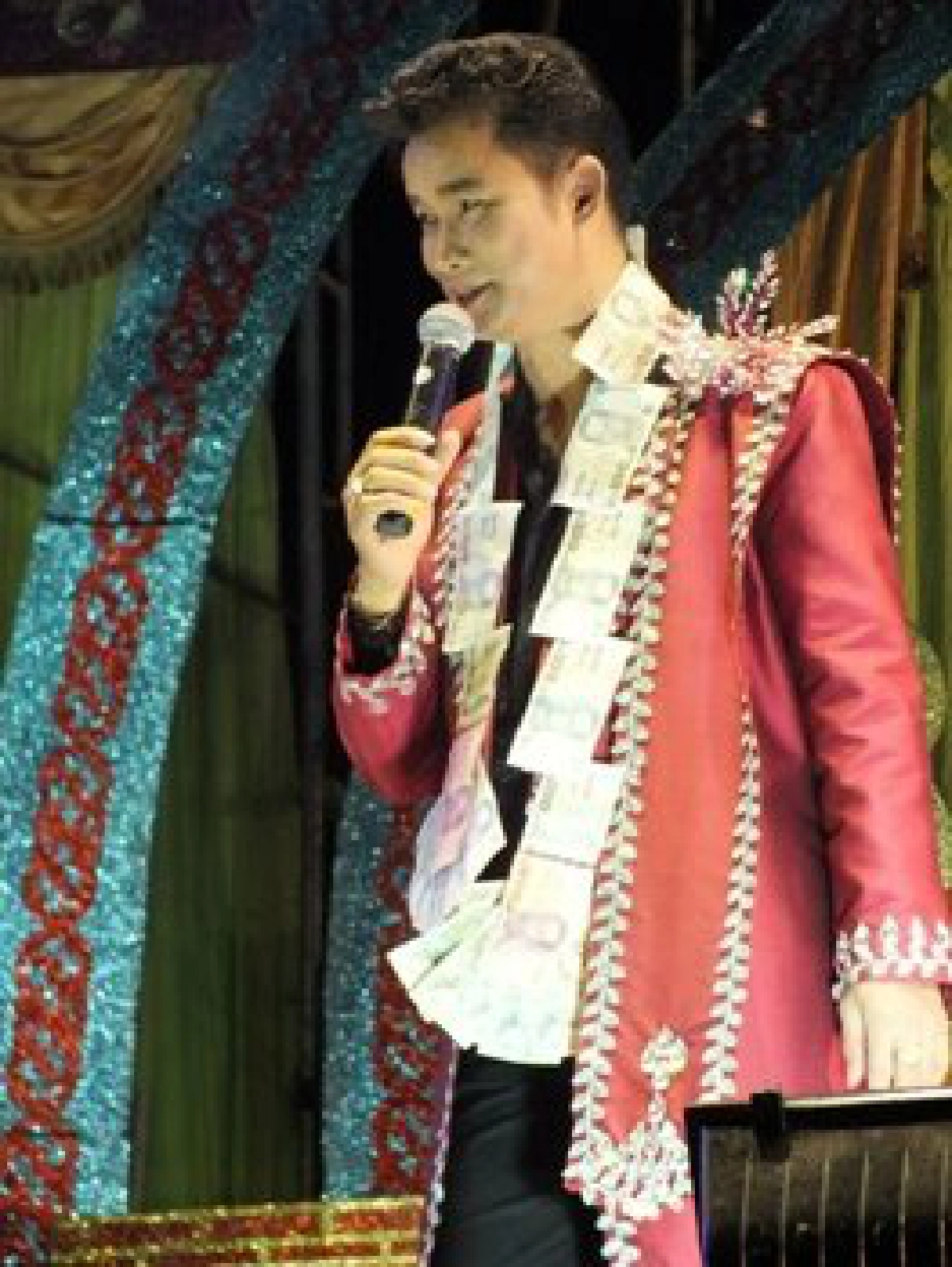 ม.ขอนแก่นมอบศิลปินมรดกอีสาน ม.ขอนแก่นมอบศิลปินมรดกอีสาน
