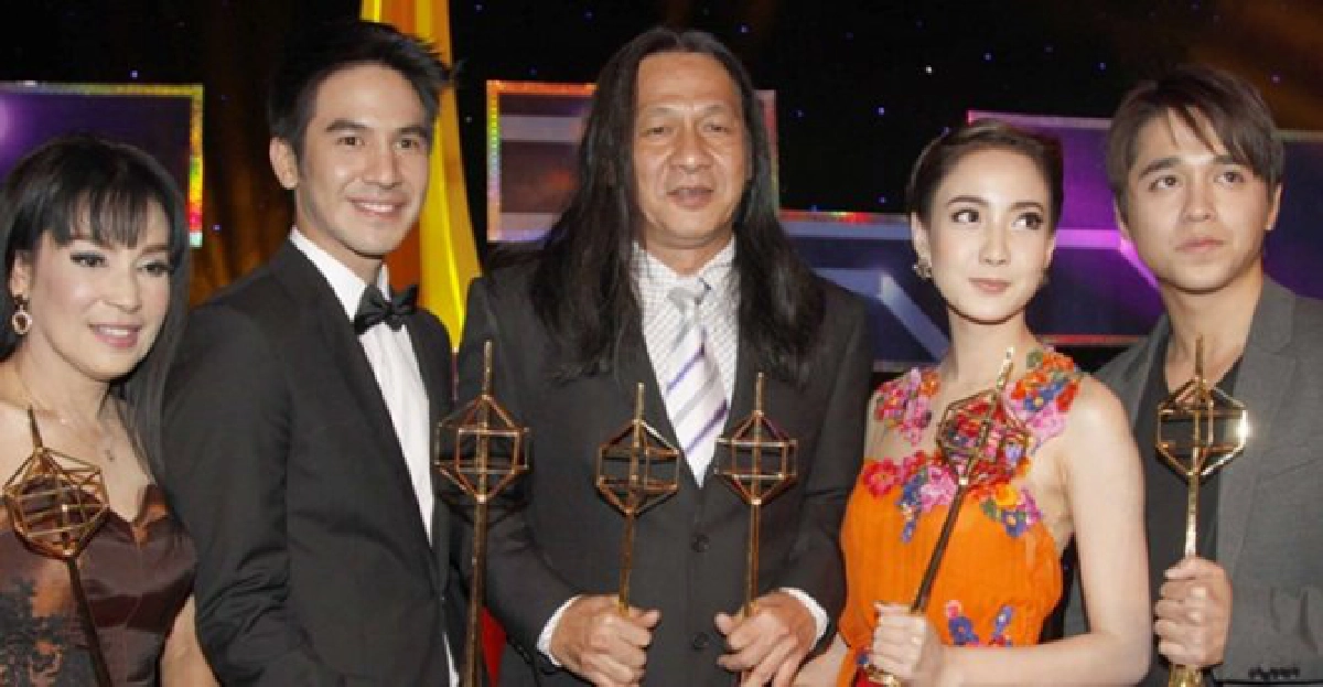 'โป๊ป-แต้ว'คว้านำชายหญิงโทรทัศน์ทองคำ 'โป๊ป-แต้ว'คว้านำชายหญิงโทรทัศน์ทองคำ