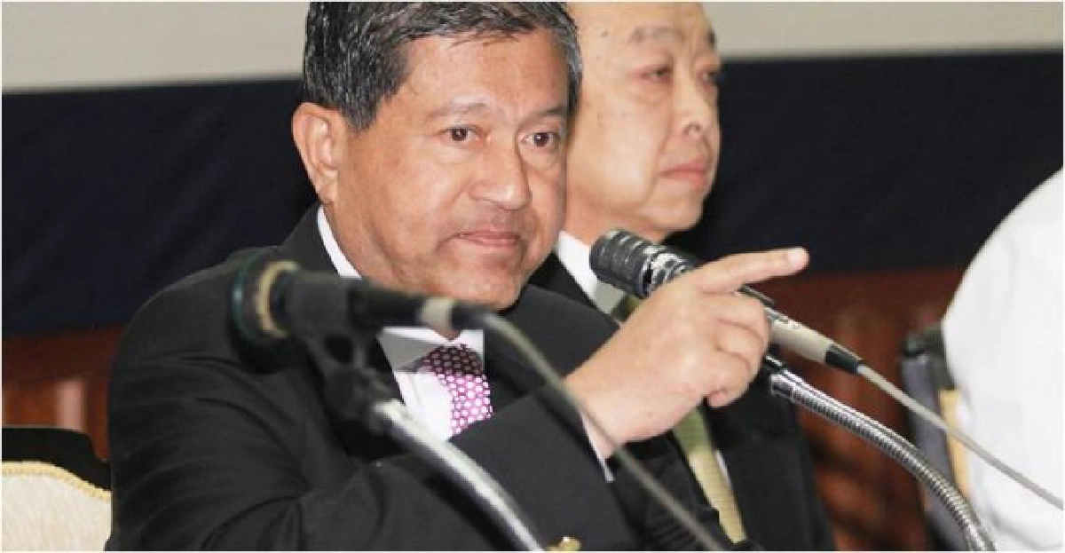 'เฉลิม'ยันไม่เอานายกฯม.7 'เฉลิม'ยันไม่เอานายกฯม.7