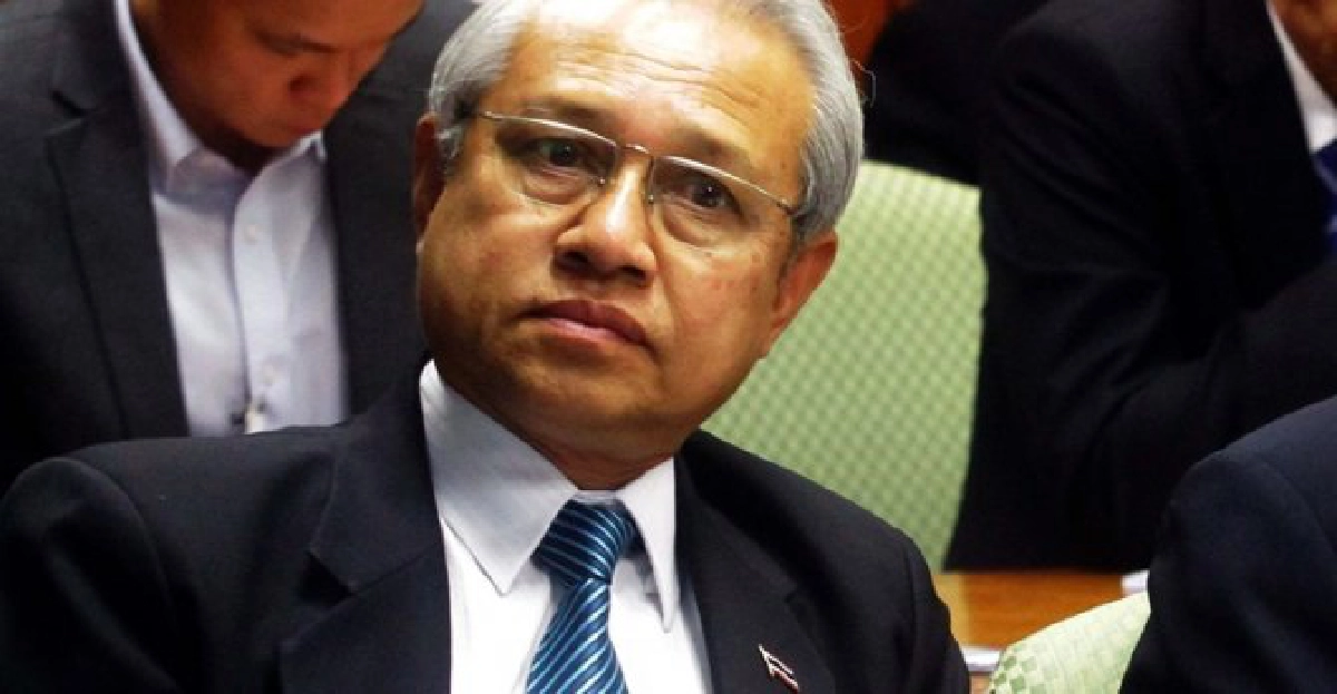 ทหารปฏิวัติเงียบเป็นคนกลางเจรจา ทหารปฏิวัติเงียบเป็นคนกลางเจรจา