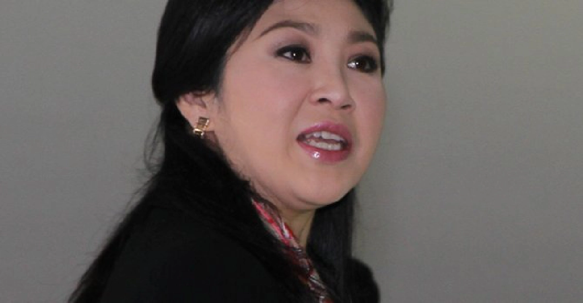 'ยิ่งลักษณ์'เข้าทำงานที่สนง.ปลัดกห.