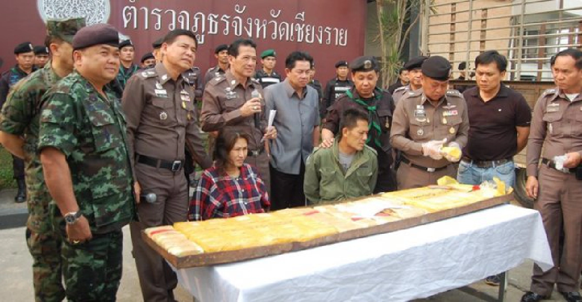 รวบ!2ผัวเมียขนยาบ้า1.7ล้านเม็ด รวบ!2ผัวเมียขนยาบ้า1.7ล้านเม็ด