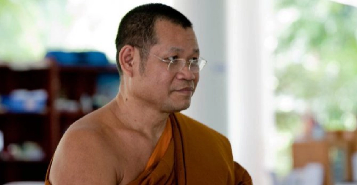 รถศูนย์ปฏิบัติธรรมจันทบุรีพลิกคว่ำ รถศูนย์ปฏิบัติธรรมจันทบุรีพลิกคว่ำ