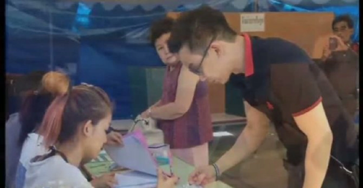 พี่น้องตระกูล'ชินวัตร'ใช้สิทธิเลือกตั้ง พี่น้องตระกูล'ชินวัตร'ใช้สิทธิเลือกตั้ง