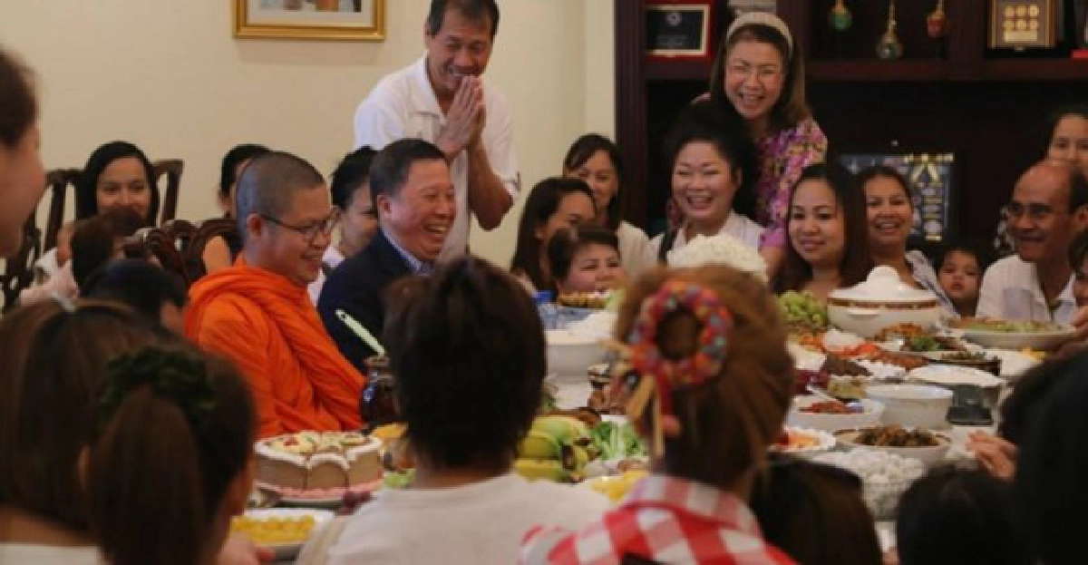 พระว.วชิรเมธีบินโปรดญาติโยมที่บาห์เรน