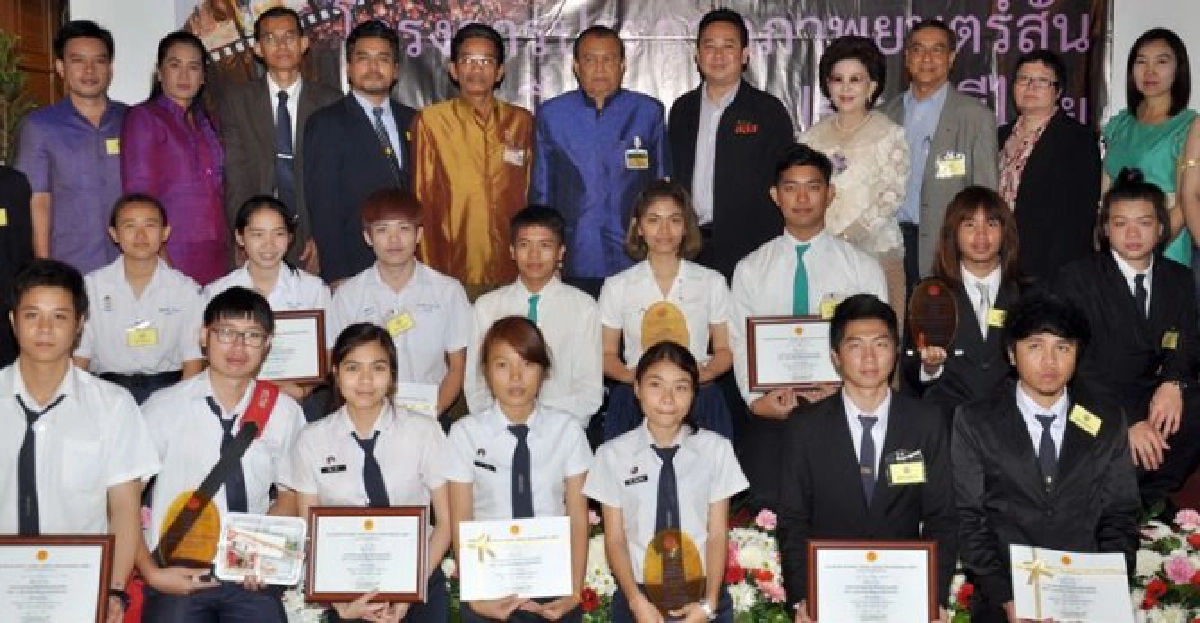 กมธ.วุฒิฯ-สสส.ปลุกเยาวชนอนุรักษ์ประเพณีไทย กมธ.วุฒิฯ-สสส.ปลุกเยาวชนอนุรักษ์ประเพณีไทย