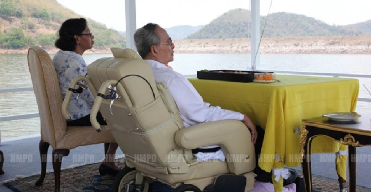 'ในหลวง'ทอดพระเนตรการบริหารจัดการน้ำ 'ในหลวง'ทอดพระเนตรการบริหารจัดการน้ำ