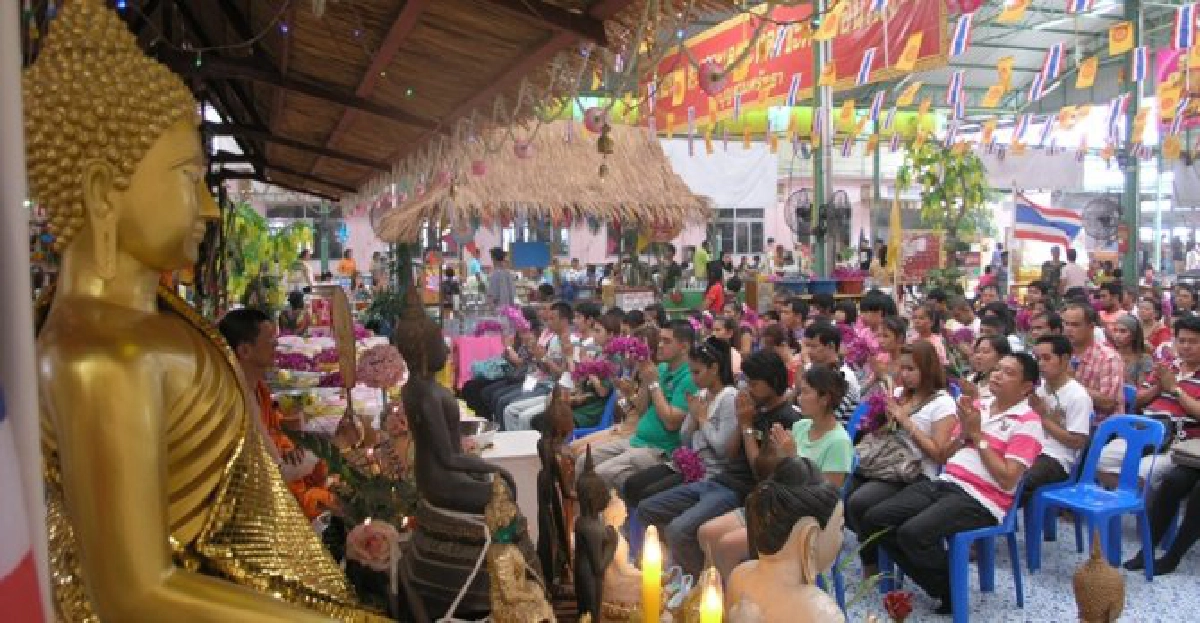 ๑๖เม.ย.บุญสรงน้ำพระร้อย'วัดตะเคียน' ๑๖เม.ย.บุญสรงน้ำพระร้อย'วัดตะเคียน'