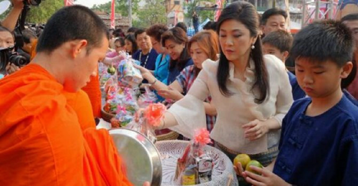 'ปู'ทำบุญสงกรานต์เชียงใหม่ 'ปู'ทำบุญสงกรานต์เชียงใหม่