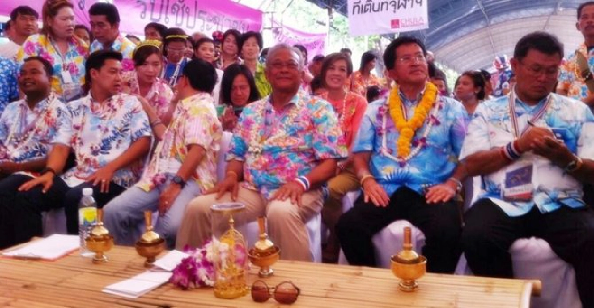 'สุเทพ'นำกปปส.ทำบุญสงกรานต์ 'สุเทพ'นำกปปส.ทำบุญสงกรานต์