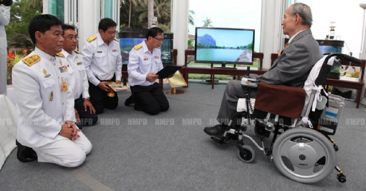 'ในหลวง'ทรงปล่อยพันธุ์ปลานวลจันทร์