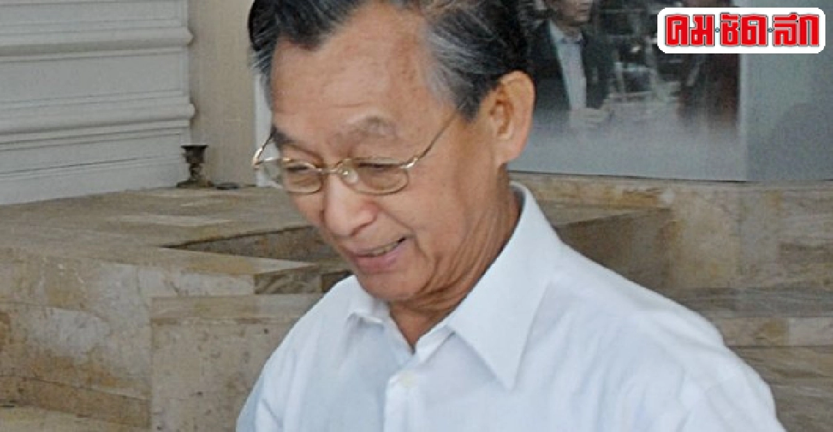 'ชวน'หน้าตาสดใส-เข้าทำงานที่ปชป. 'ชวน'หน้าตาสดใส-เข้าทำงานที่ปชป.