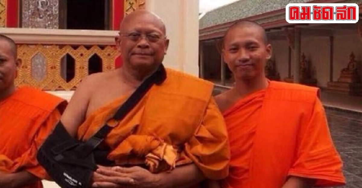 'สุเทพ'บวชสายฟ้าแลบจำวัดที่สวนโมกข์ 'สุเทพ'บวชสายฟ้าแลบจำวัดที่สวนโมกข์