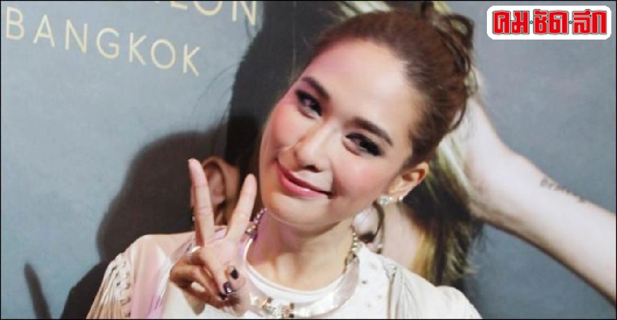 'พลอย'ลั่นไม่มีวันหลอกใช้แฟนคลับ 'พลอย'ลั่นไม่มีวันหลอกใช้แฟนคลับ