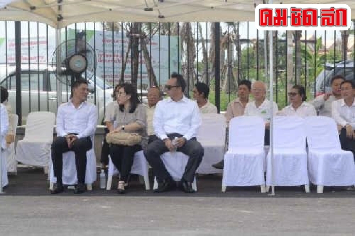 'เอ๋'ย้ายศาลพระภูมิบ้านไม่พูดถึง'เจนี่' 'เอ๋'ย้ายศาลพระภูมิบ้านไม่พูดถึง'เจนี่'