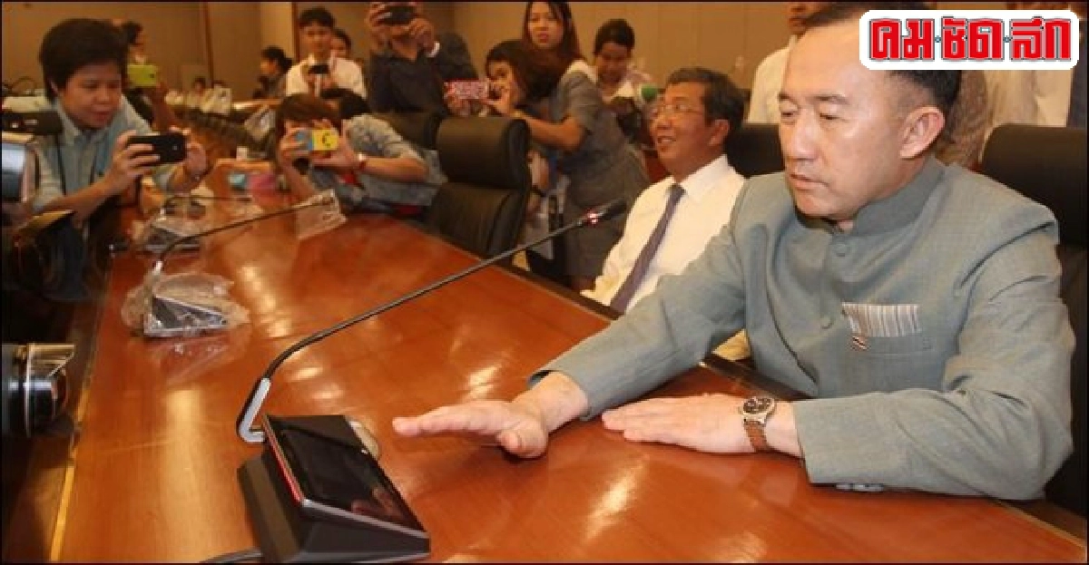 'ปนัดดา'แจงระบบเครื่องเสียงห้องประชุมครม. 'ปนัดดา'แจงระบบเครื่องเสียงห้องประชุมครม.