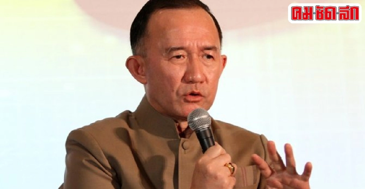 ปนัดดาเยี่ยมศูนย์บริการปชช.