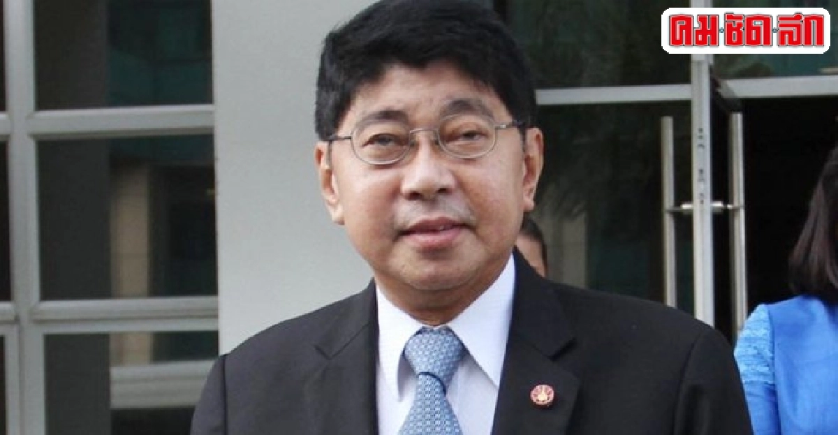 วิษณุปัดวิจารณ์นายกฯคนนอก-มท.จัดลต. วิษณุปัดวิจารณ์นายกฯคนนอก-มท.จัดลต.