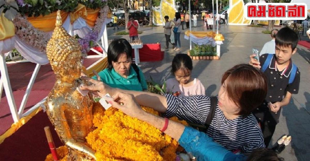 พุทธศาสนิกชนทั่วปท.ทำบุญวันขึ้นปีใหม่ พุทธศาสนิกชนทั่วปท.ทำบุญวันขึ้นปีใหม่