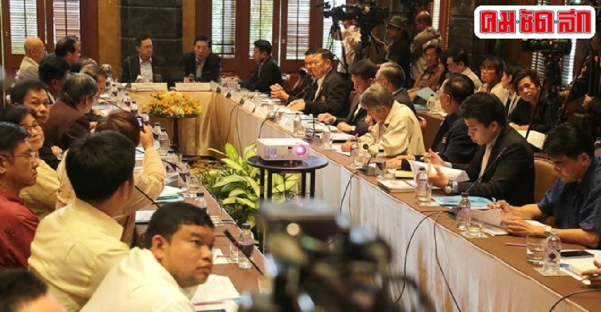 ซัด'ตร.'ทุจริต-สุนัขรับใช้การเมือง ซัด'ตร.'ทุจริต-สุนัขรับใช้การเมือง
