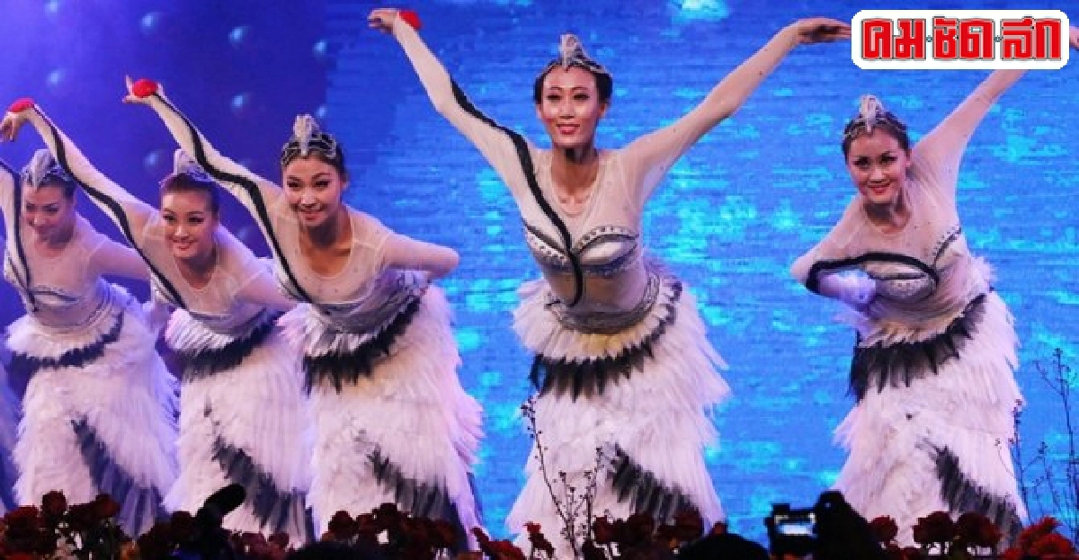 ฉลองตรุษจีนแสดง60พรรษามิ่งมหาบารมี ฉลองตรุษจีนแสดง60พรรษามิ่งมหาบารมี