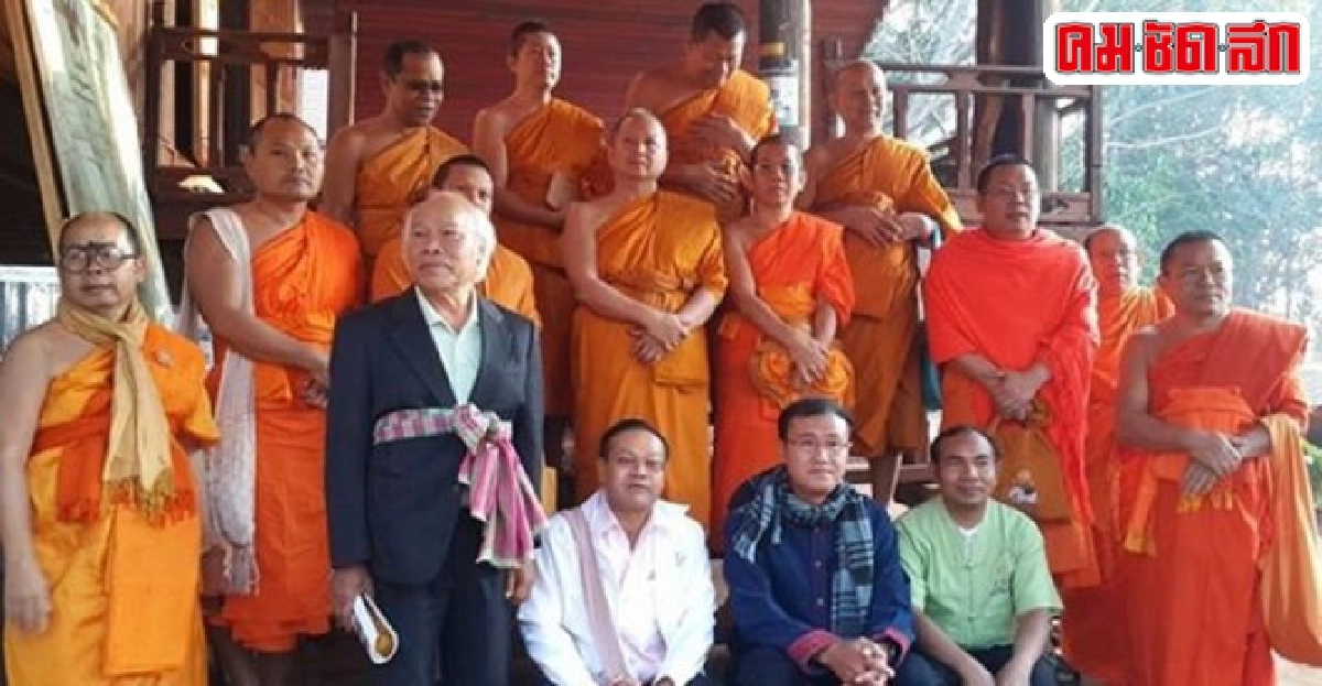มส.ขึ้นดอยมอบทุนเยาวชนชาวเขาเรียนจบป.ตรี มส.ขึ้นดอยมอบทุนเยาวชนชาวเขาเรียนจบป.ตรี