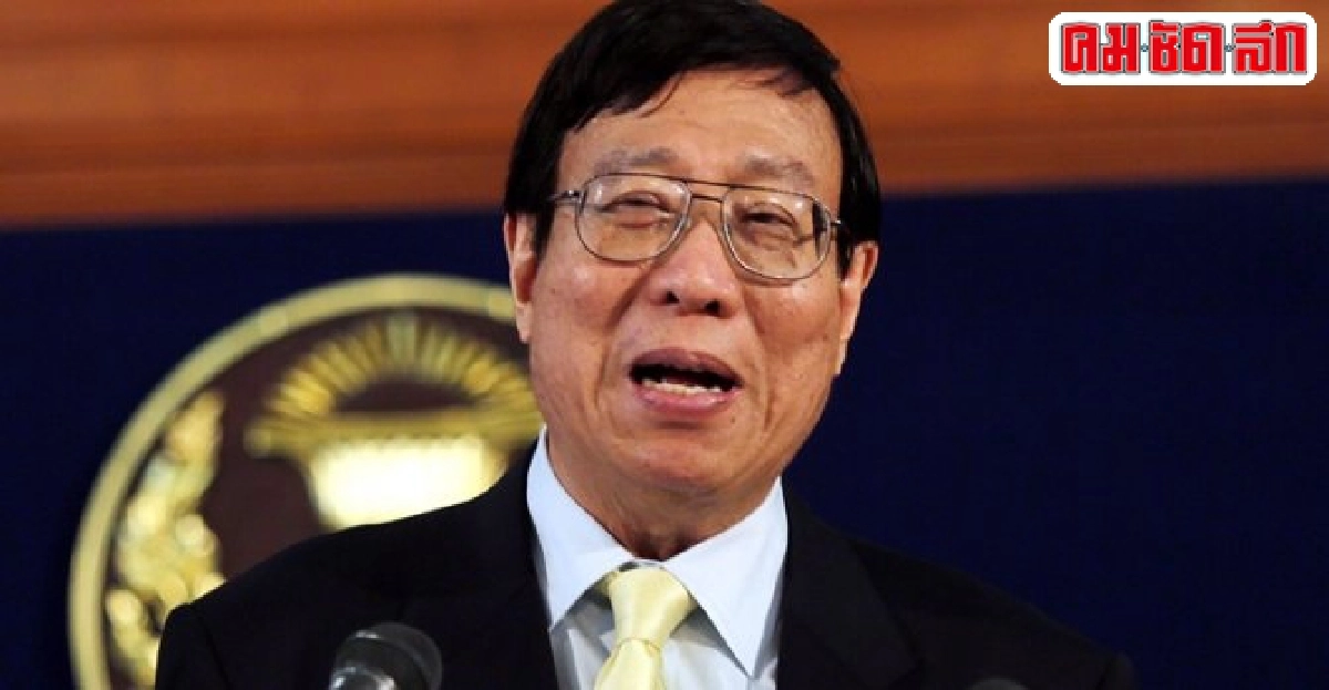 พรเพชร.สงสารบิ๊กตู่ถูกสื่อกดดันถามใช้ม.44ทำประชามติ