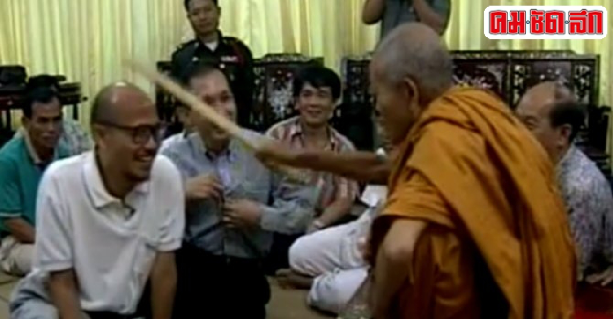 ฟังวาทะธรรมหลวงพ่อคูณทำอย่างกูบ้านเมืองไม่กระจอก ฟังวาทะธรรมหลวงพ่อคูณทำอย่างกูบ้านเมืองไม่กระจอก