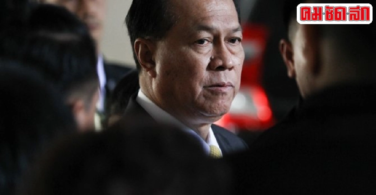 ถอดยศ'พ.ต.ท.ทักษิณ'ยึดก.ม. ถอดยศ'พ.ต.ท.ทักษิณ'ยึดก.ม.