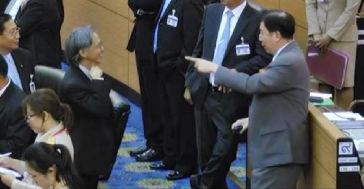 ปาดคอเย้ย'ปู'ไม่ผิดจริยธรรม ปาดคอเย้ย'ปู'ไม่ผิดจริยธรรม