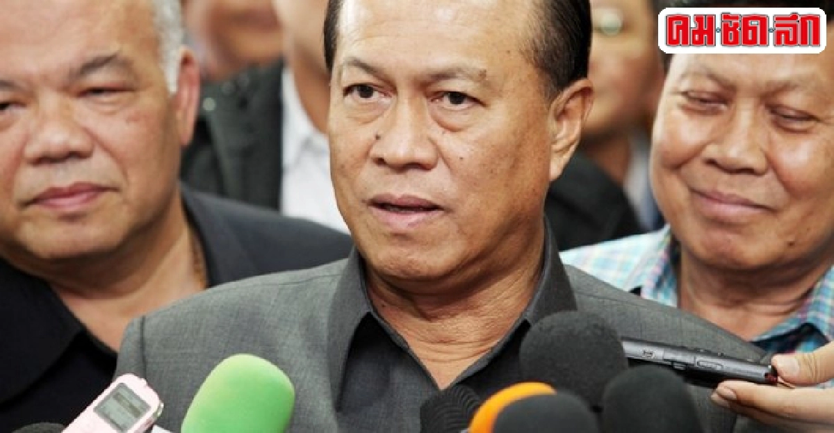 อนุพงษ์ชี้สปช.คว่ำร่างฯรธน.ไร้ใบสั่ง อนุพงษ์ชี้สปช.คว่ำร่างฯรธน.ไร้ใบสั่ง