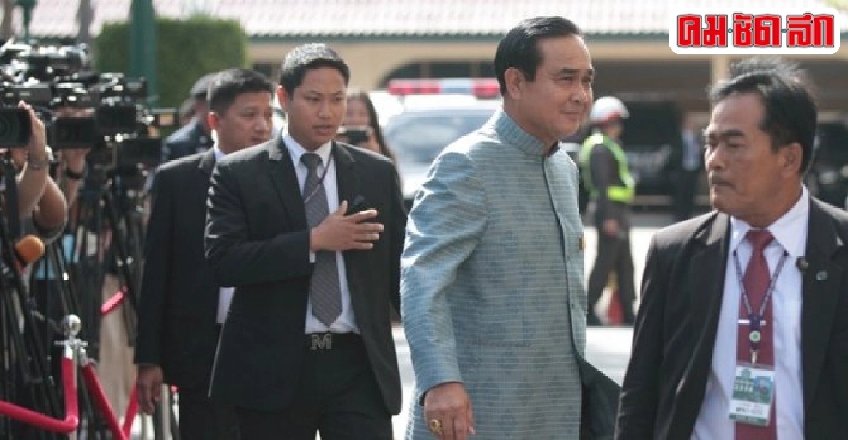 นายกฯอารมณ์ดีทักทายสื่อเผยอาการเจ็บขา นายกฯอารมณ์ดีทักทายสื่อเผยอาการเจ็บขา