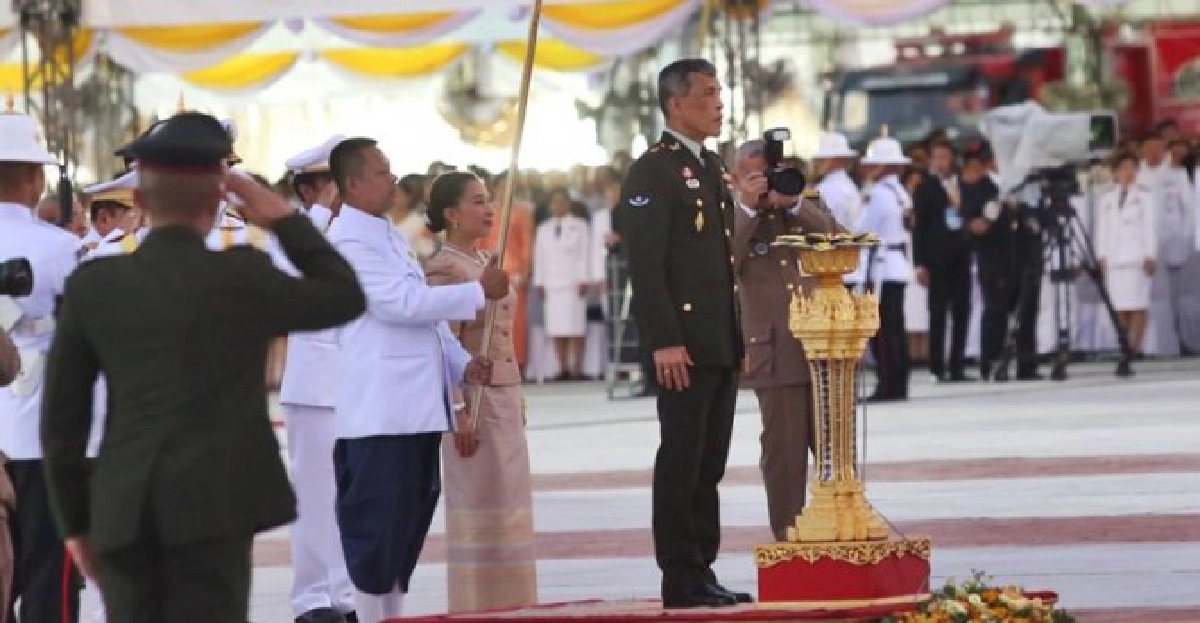 'สมเด็จพระบรมฯ'เสด็จฯเปิด'ราชภักดิ์' 'สมเด็จพระบรมฯ'เสด็จฯเปิด'ราชภักดิ์'