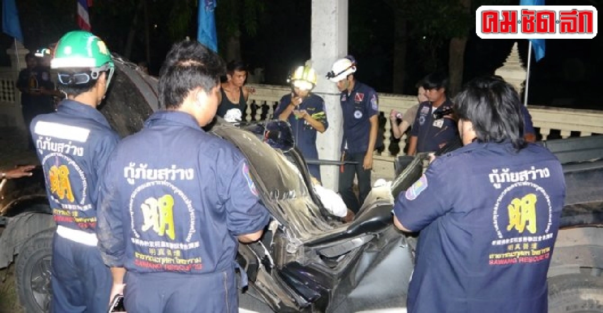 หนุ่มซิ่งปิกอัพแหกโค้งชนกำแพงวัดดับอนาถ
