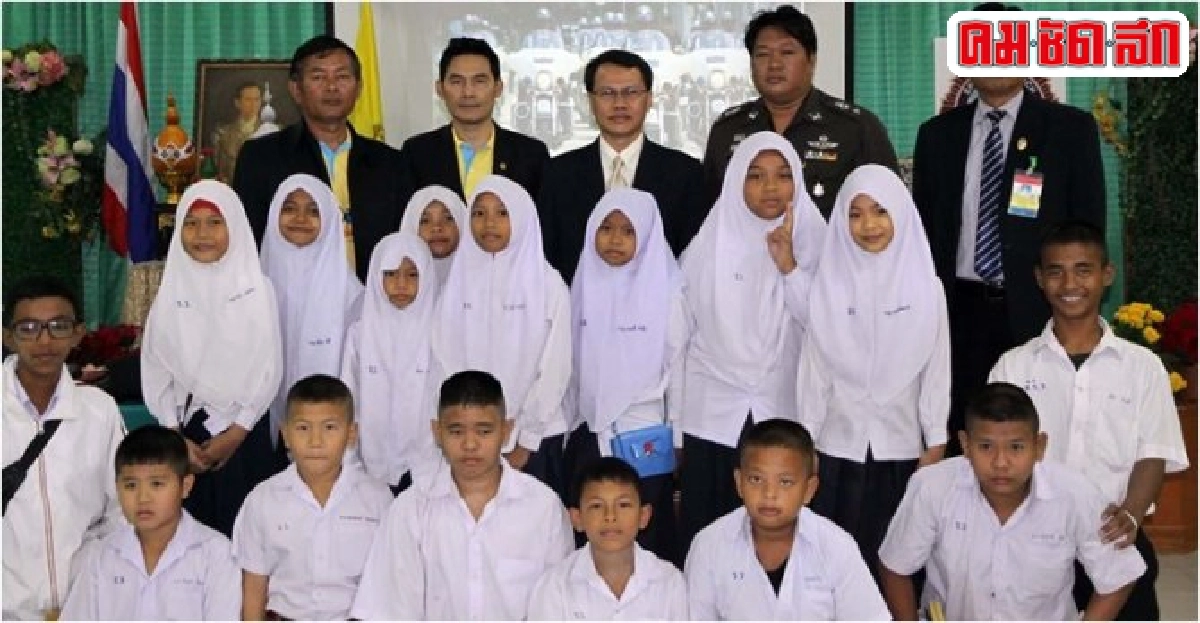 สันติบาลนนท์ฯปลูกจิตสำนึกนักเรียนรักสถาบันพระมหากษัตริย์ สันติบาลนนท์ฯปลูกจิตสำนึกนักเรียนรักสถาบันพระมหากษัตริย์