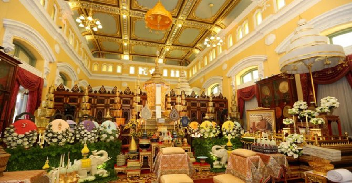 ในหลวงทรงถวายพระเกียรติยศพระสังฆราชเพิ่ม ในหลวงทรงถวายพระเกียรติยศพระสังฆราชเพิ่ม