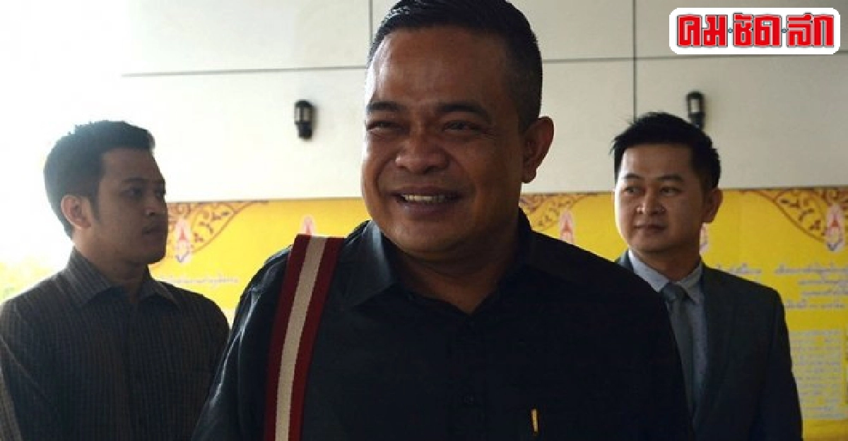 จตุพรเตือนยิ่งลักษณ์จากบทเรียนทักษิณ จตุพรเตือนยิ่งลักษณ์จากบทเรียนทักษิณ