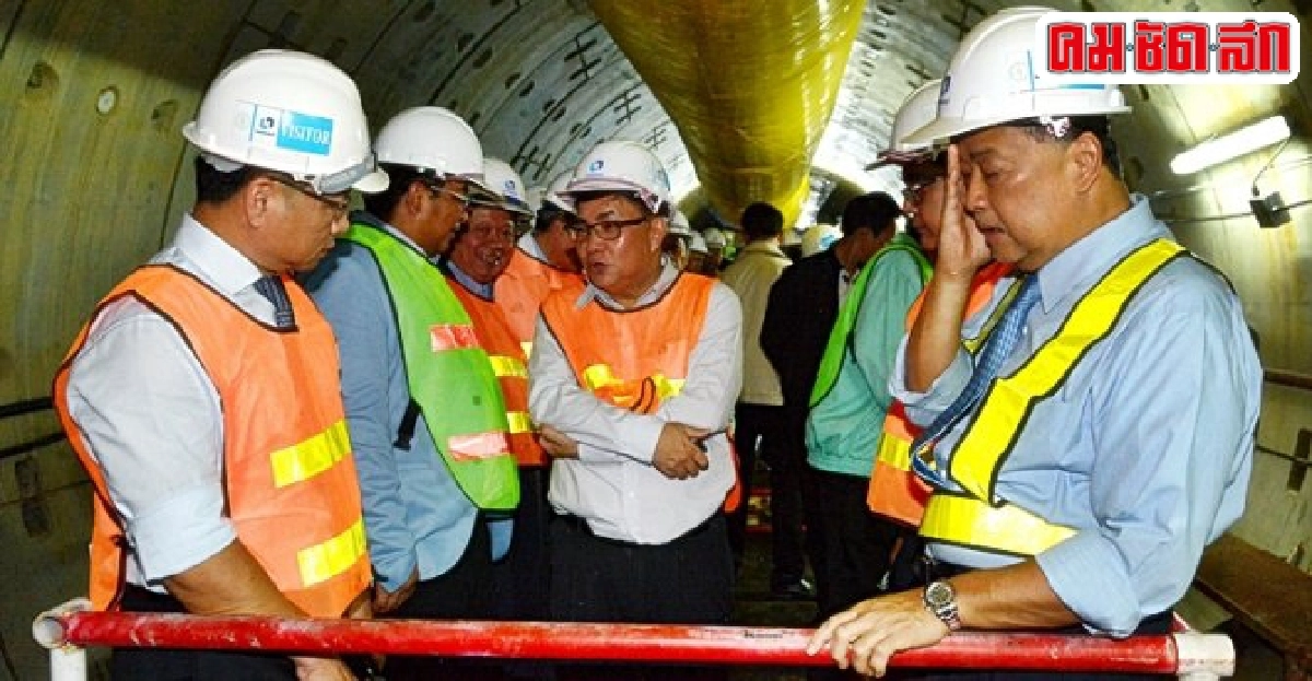 'ชายหมู'ชี้แก้น้ำท่วมกรุงต้องขยายท่อ! 'ชายหมู'ชี้แก้น้ำท่วมกรุงต้องขยายท่อ!