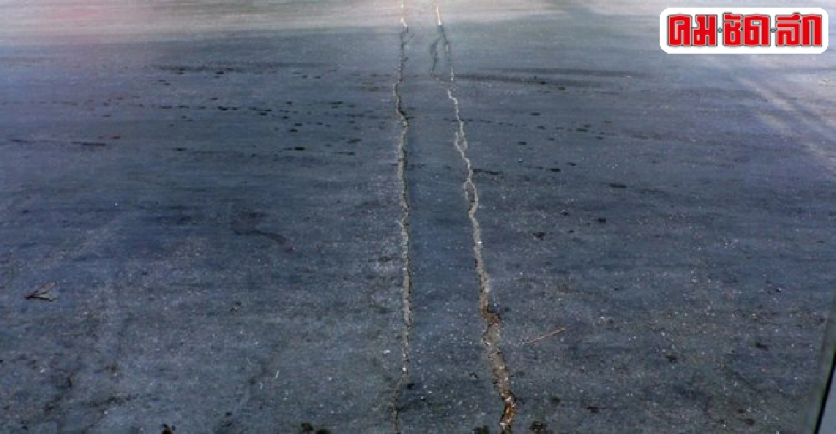 ฟ้องด้วยภาพ!ถนนชำรุดเป็นลูกระนาด ฟ้องด้วยภาพ!ถนนชำรุดเป็นลูกระนาด