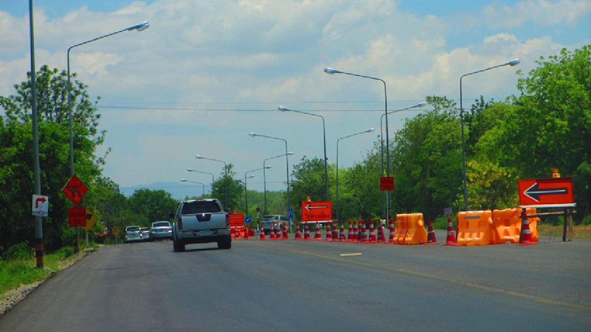 บนเส้นทางถนนพหลโยธิน 