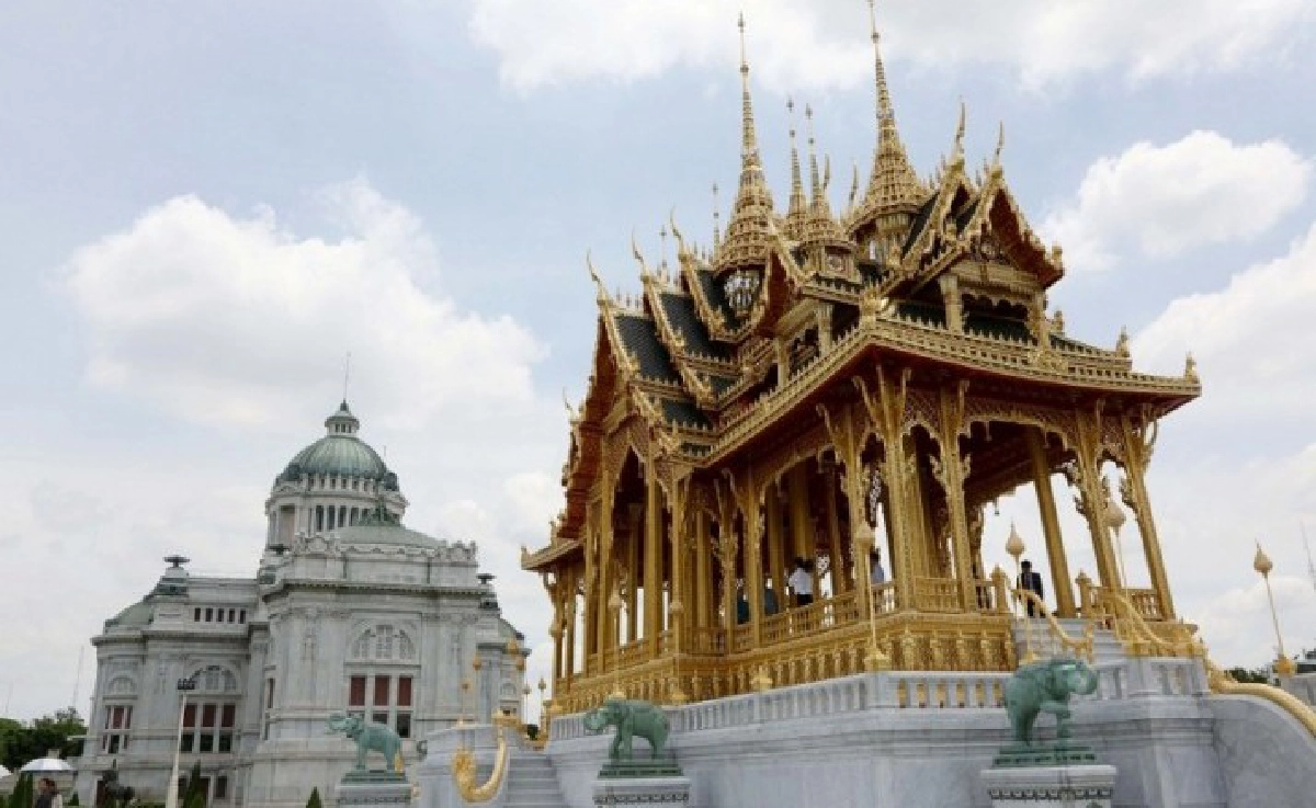 อลังการงานศิลป์ โชว์ปราสาท 9 ยอดครั้งแรกในไทย อลังการงานศิลป์ โชว์ปราสาท 9 ยอดครั้งแรกในไทย