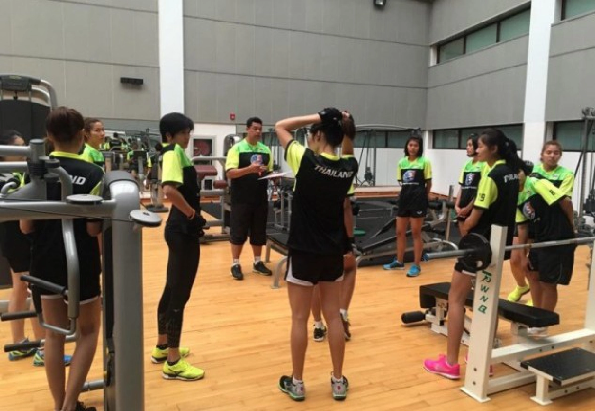 ชมคลิปลูกยางสาวไทยเตรียมสู้เวิลด์กรังด์ปรีซ์