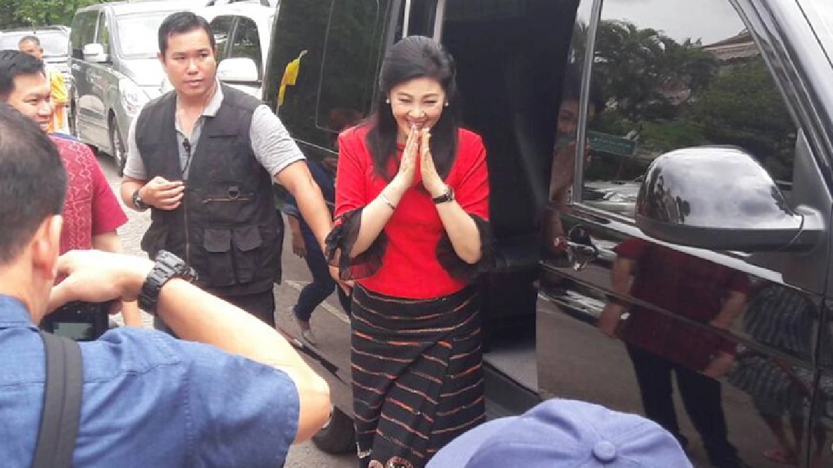 ‘ปู’ทัวร์แพร่นมัสการพระธาตุช่อแฮชมหม้อฮ่อมแพร่